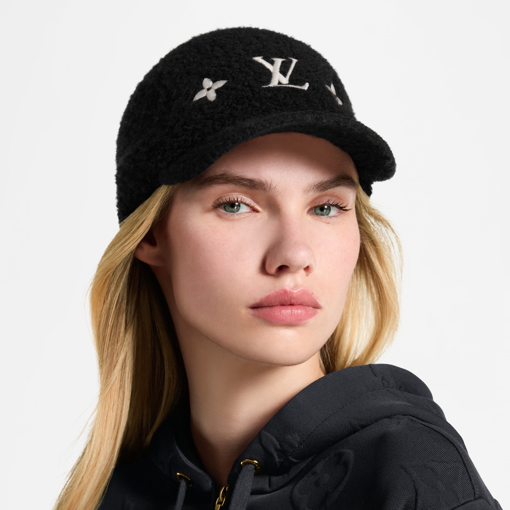 Woolgram Cap - Luxury S00 Black | LOUIS VUITTON